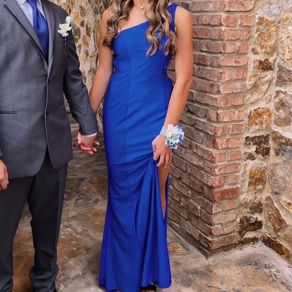 Royal blue prom dress
﻿So Sweet Boutique (brand)
﻿Message me for negotiation! - Picture 5 of 5